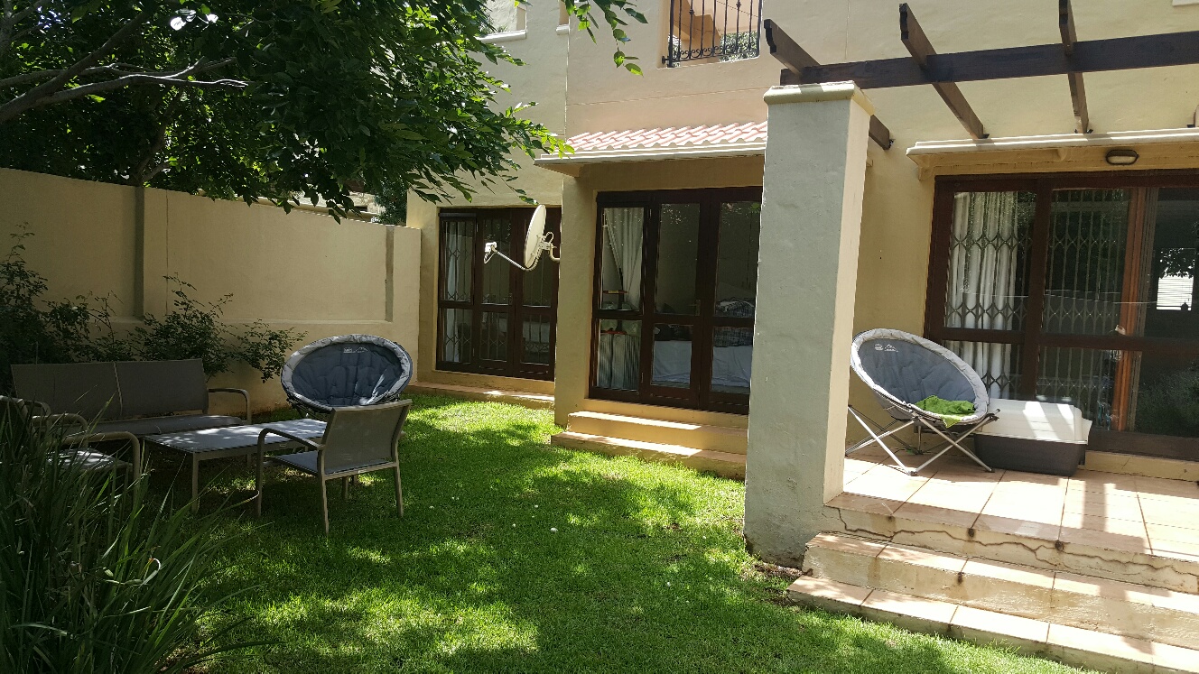 Two bedroom, two bathroom garden loft unit in Lonehill Village Estate