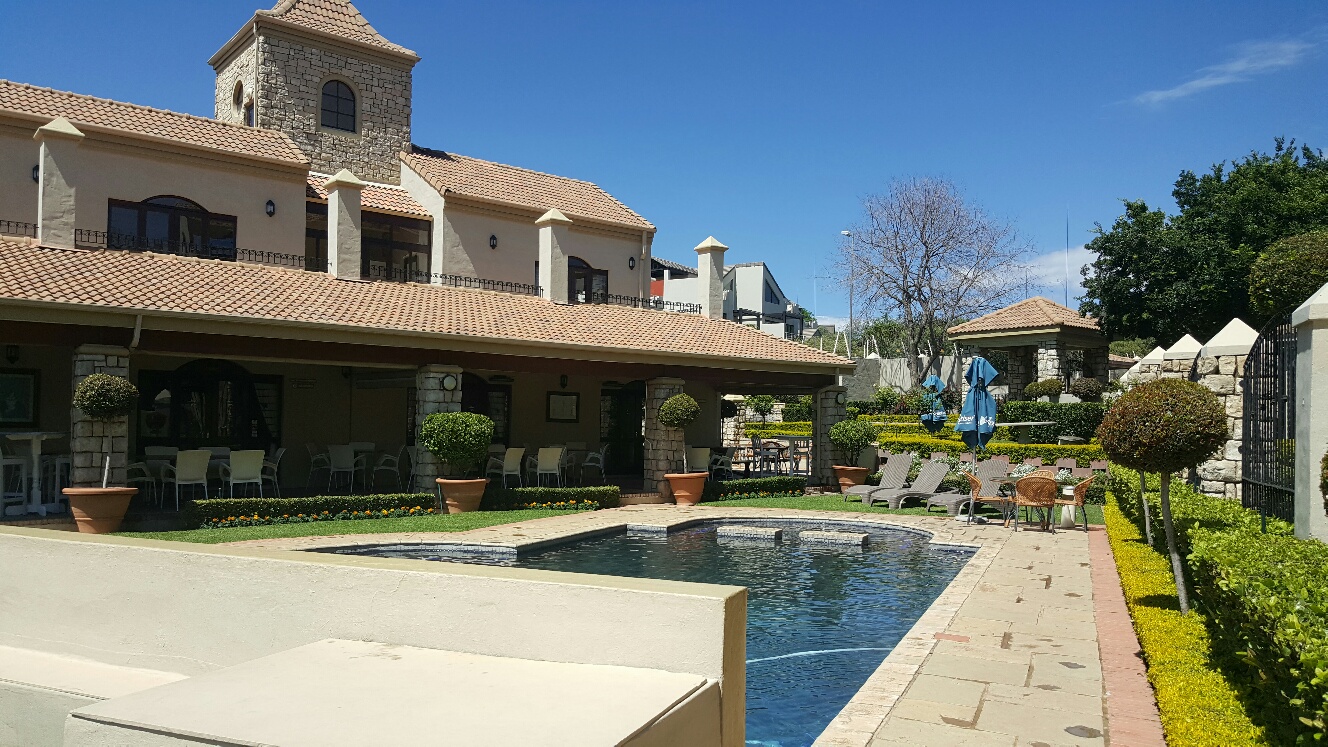 Two bedroom, two bathroom garden loft unit in Lonehill Village Estate